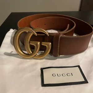 Gucci Double G buckle with faded brown leather